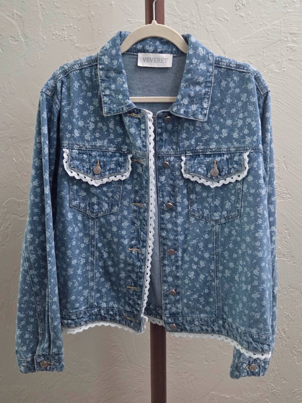 J9.‎ Women's Floral Crochet-Trim Denim Jacket